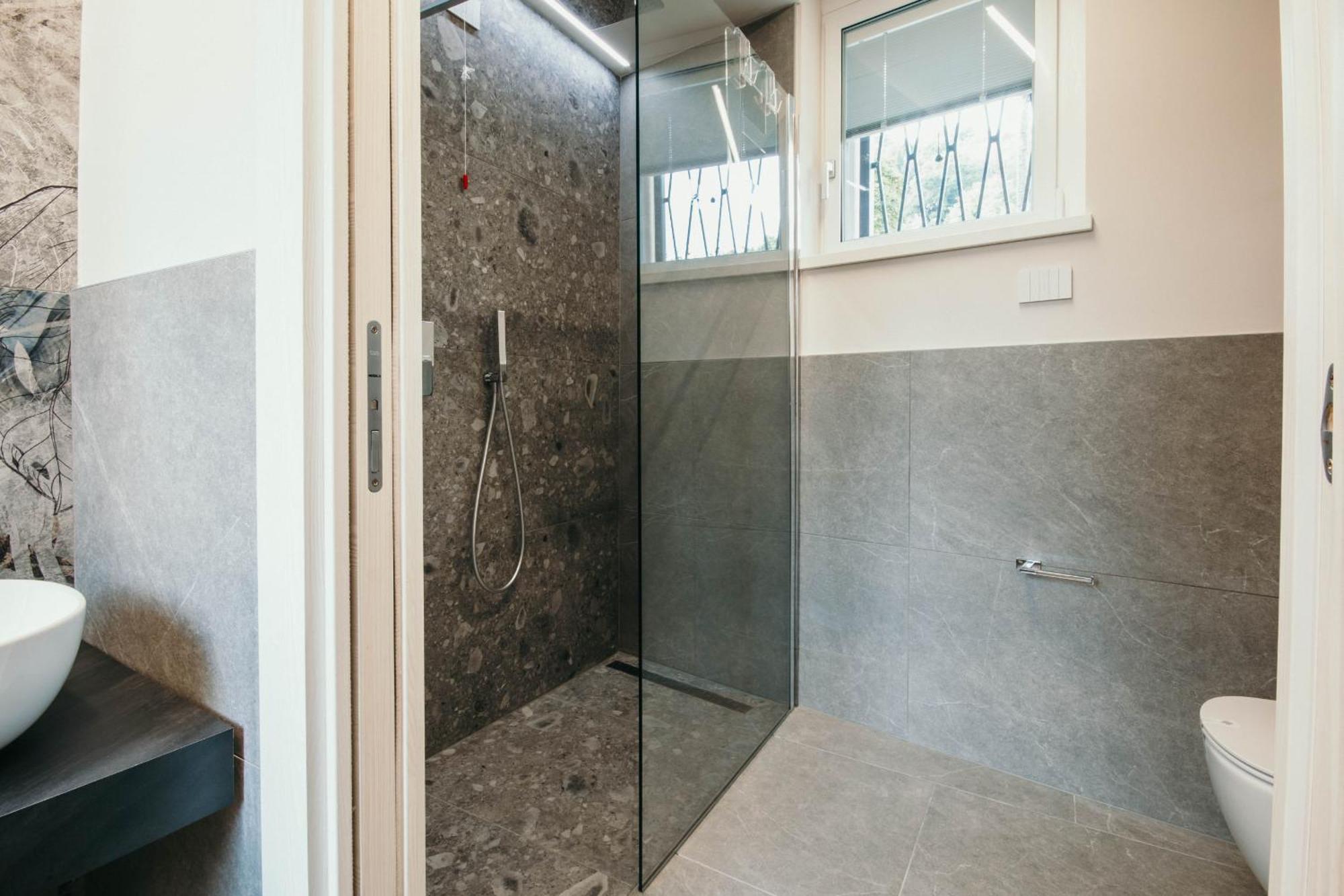 Gio Leo Guest House Lesa Ngoại thất bức ảnh